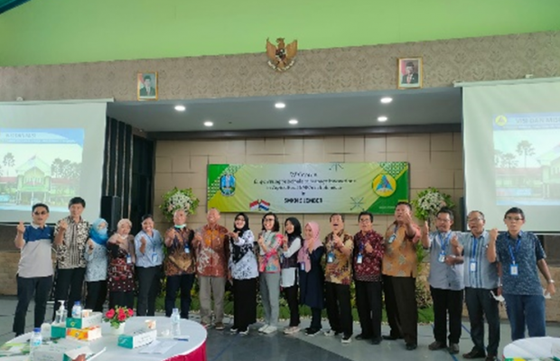 Empowering Principals to Manage Innovations in Agriculture SMKs in Indonesia | Maastricht School of Management